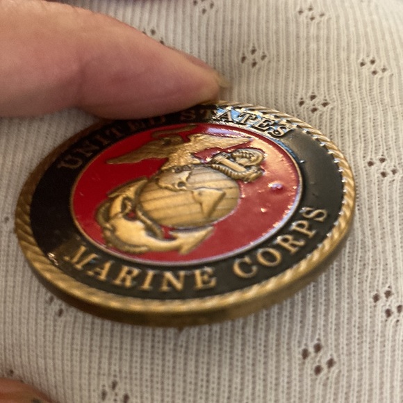Like new Marine Corps, Semper Fi, three-dimensional cloisonné collector Coin - Picture 2 of 4